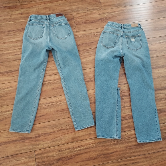 2 pairs Hollister Jeans - Picture 6 of 6